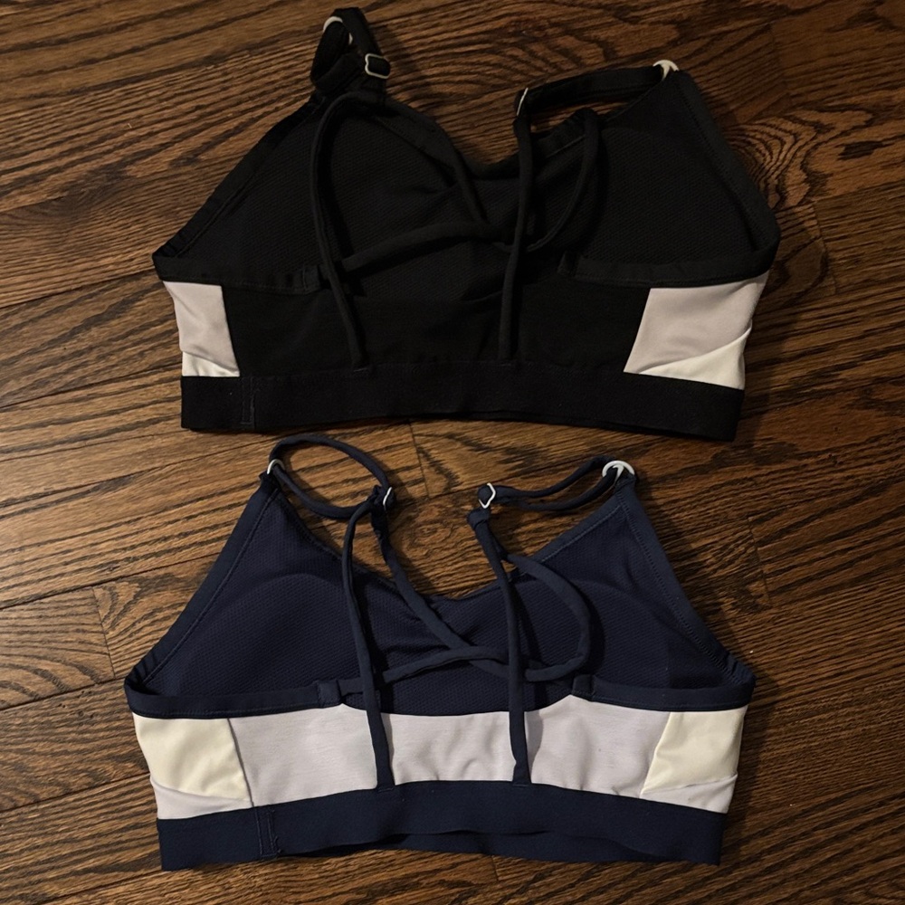 Nike Women's Sports Bras - Black and Navy - Picture 2 of 2